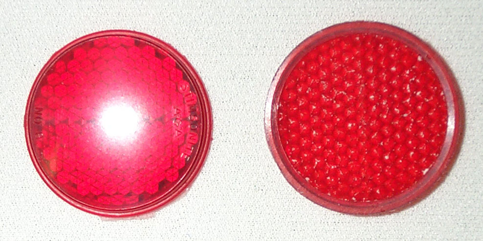 1955-1957 Stimsonite No.8 round reflector, red - Click Image to Close
