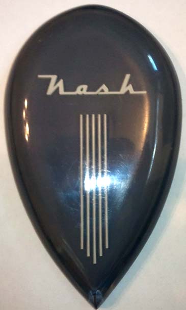 1940 Nash Ambassador "teardrop" horn button - Click Image to Close